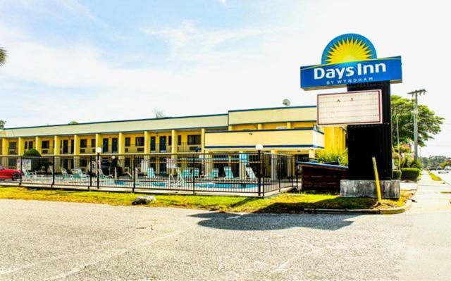 Days Inn By Wyndham Little River Eksteriør billede